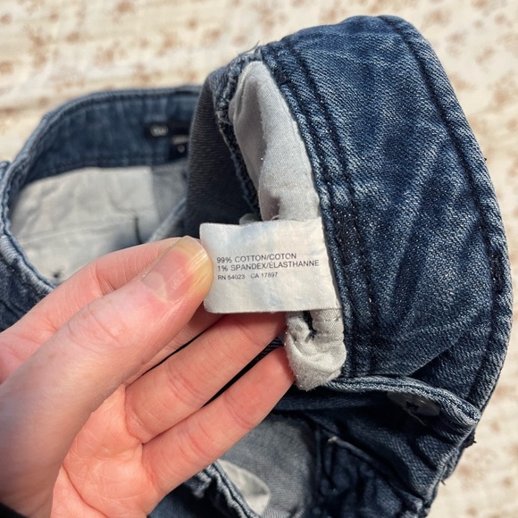 GAP Women's blue Jean capris - Picture 3 of 7